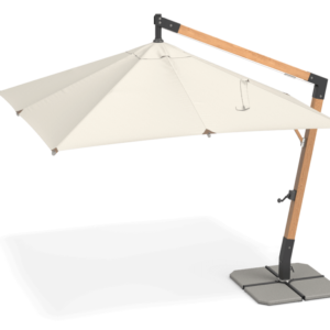 Beige terassivarjo sivumastolla, puisella kannella ja mustilla metalliosilla, harmaille
