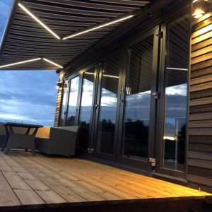 led valgustusega markiis
