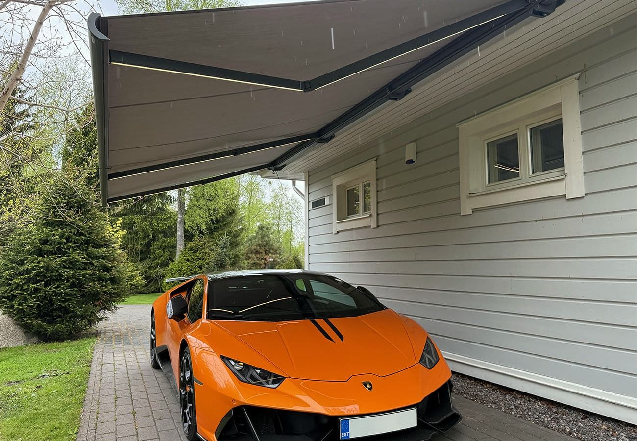 lamborghini ja terassimarkiisi